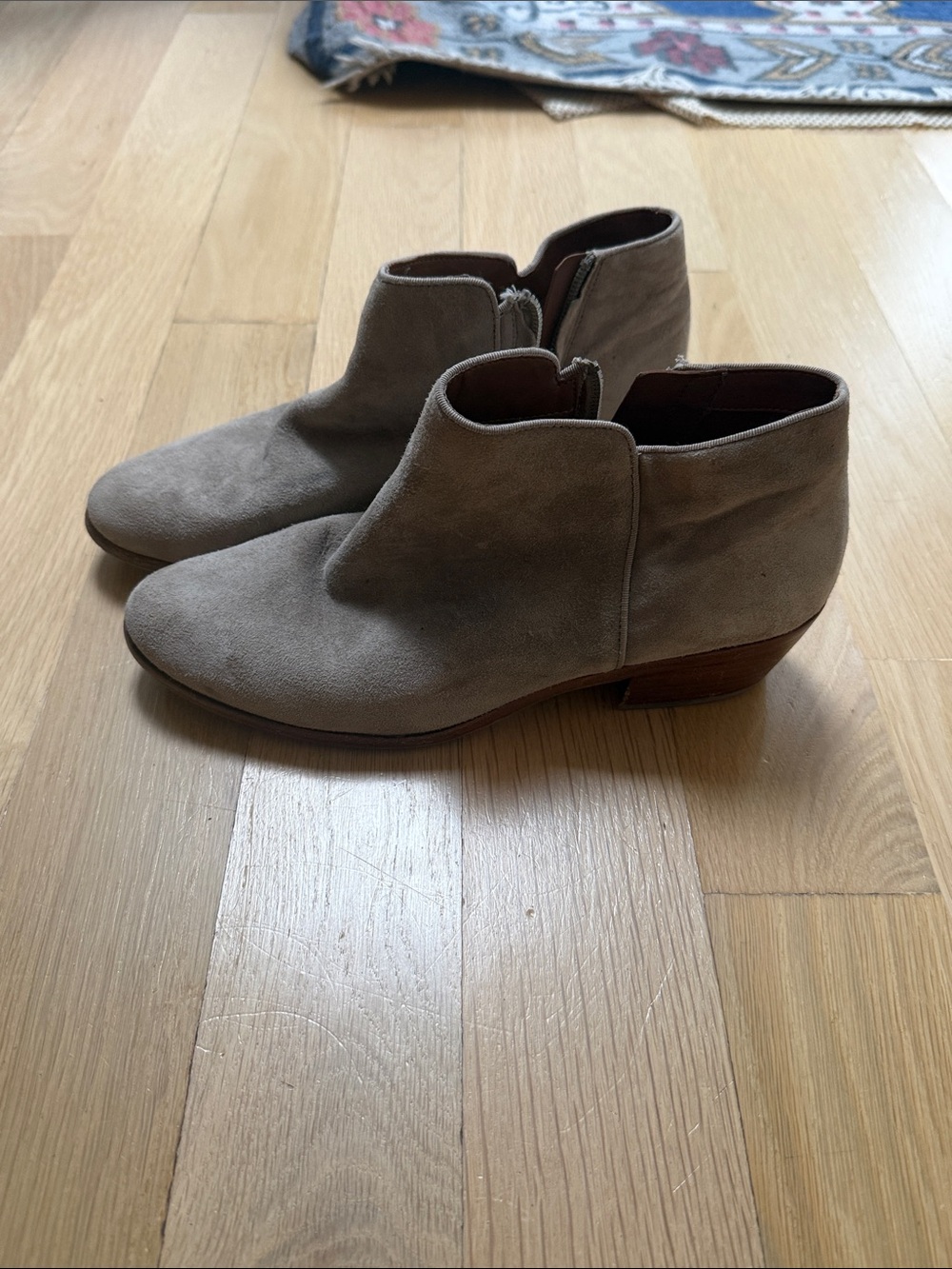 Suede Ankle Booties in light gray - Women